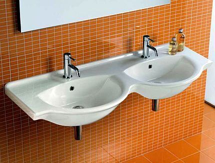 Lavabo de salle de bain suspendu