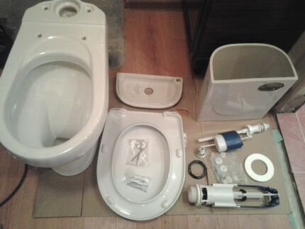 Complete set of toilet - cistern
