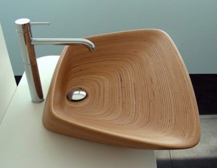 Wooden sink 