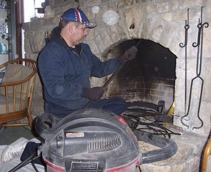 Cleaning with a vacuum cleaner