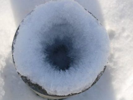 Freezing of a sewer pipe