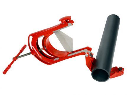 Guillotine pipe cutter