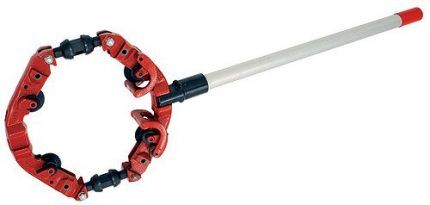 Roller pipe cutter