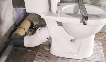Toilet drain pipe: what is it for + installation and connection nuances