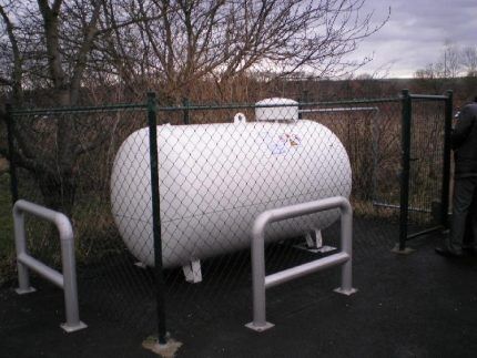 Ground gas holder