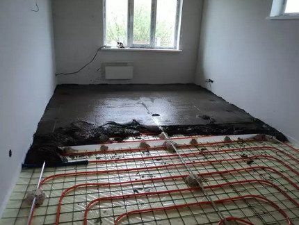 Laying communications for heated floors