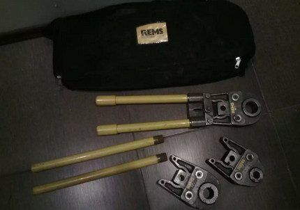 Press jaws, attachments and tool storage bag