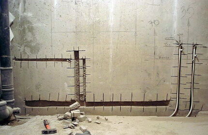 Scoring walls for pipes