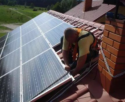 Installation de panneaux solaires