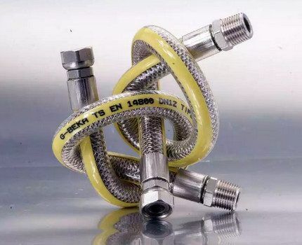 Gas hose with metal braid 