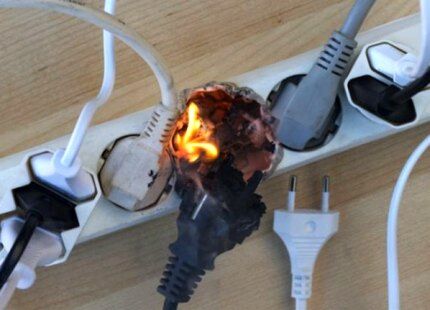Simultaneous switching on of electrical appliances