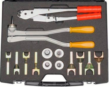 Fitting installation tool kit