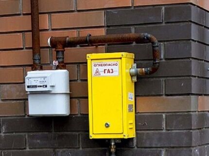 Gas supply system for a private low-rise building