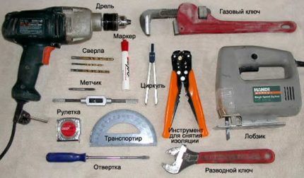 Wind generator assembly tools