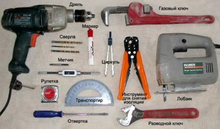 Outils d'assemblage d'éoliennes