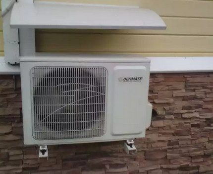 Heat pump on the wall 