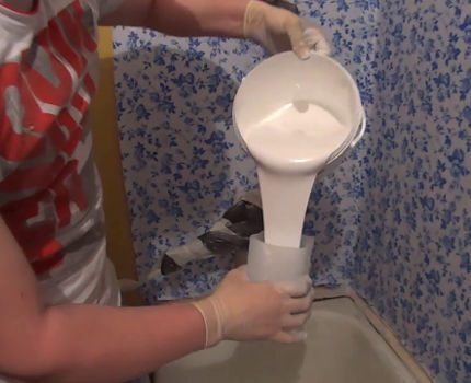 Casting liquid acrylic into a bathtub