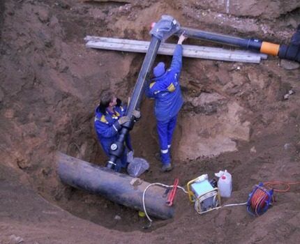 Installation of a parallel gas pipeline line