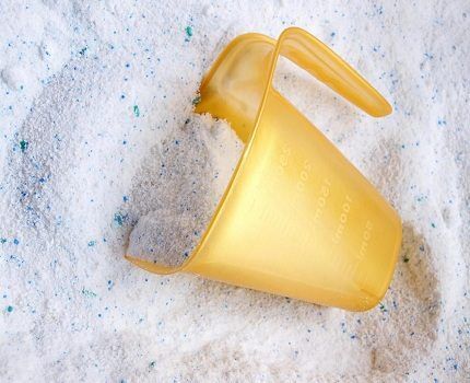 Washing powder with bleaching properties