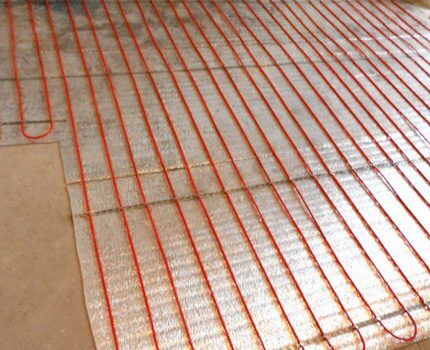 Thermal insulation of electric floor