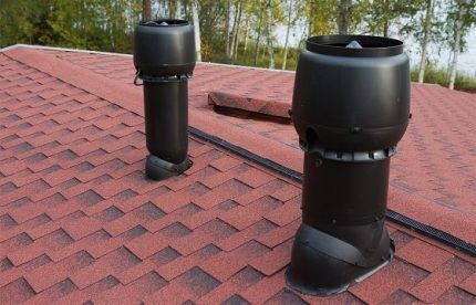 Transition unit on a soft roof