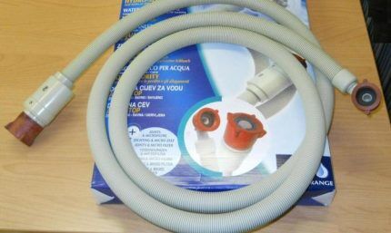 Inlet hose with Aquastop system