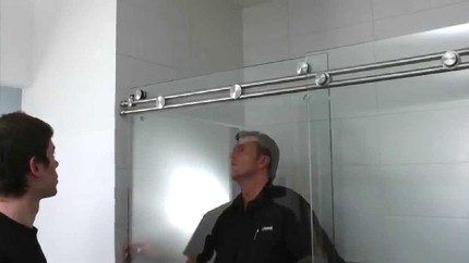 Pag-install sa tuktok ng isang sliding door