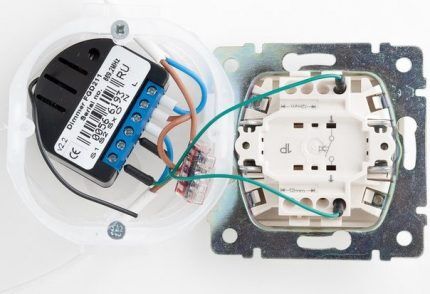 Autonomous dimmer connected to the switch