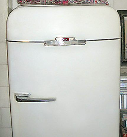 Refrigerator ZIL KH-240