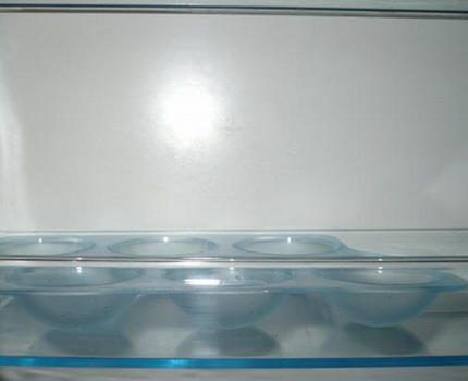 Egg tray in Electrolux refrigerator