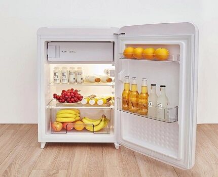 Floor mini refrigerator