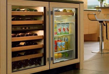 Storing food in a wine cabinet