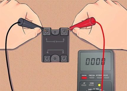 Checking the relay with a tester