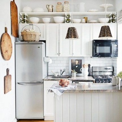 Correct arrangement in a small kitchen