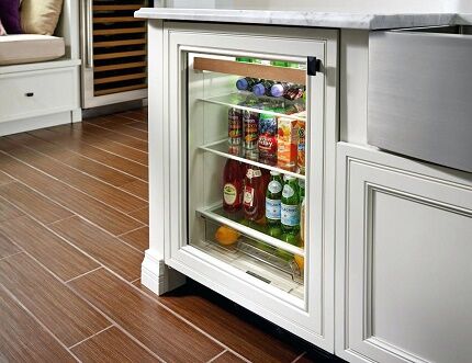 Built-in na compression wine cooler