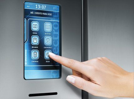 Electronic refrigerator control