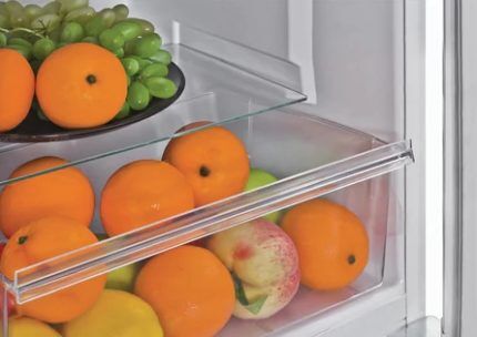 Fruit in the refrigerator