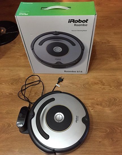 Robot Rumba 616 in a package