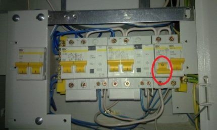 Panel elektryczny w dobrym stanie