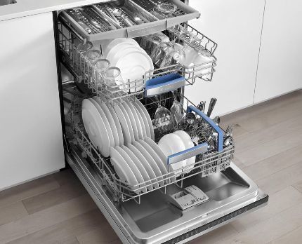 Dishwasher sa loob