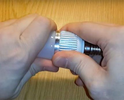 The process of unwinding an LED lamp