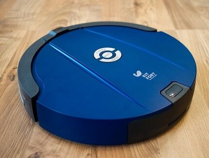 Blue robot vacuum cleaner Kitfort