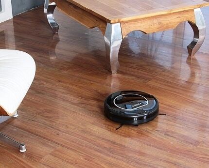 Robotic vacuum cleaner mula sa tatak ng Panda