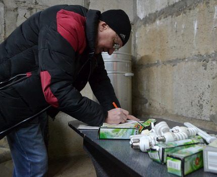 Aceptación de lámparas de mercurio para reciclaje.