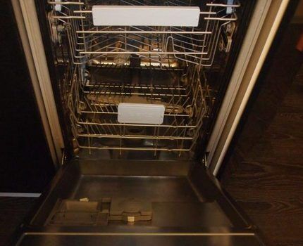 Internal arrangement of the dishwasher