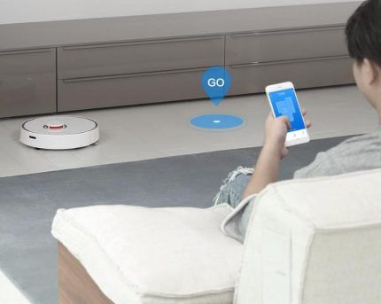 Programmable robot vacuum cleaner