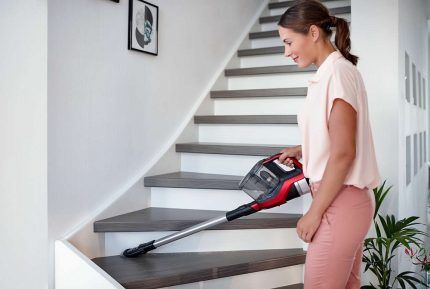 Upright vacuum cleaner