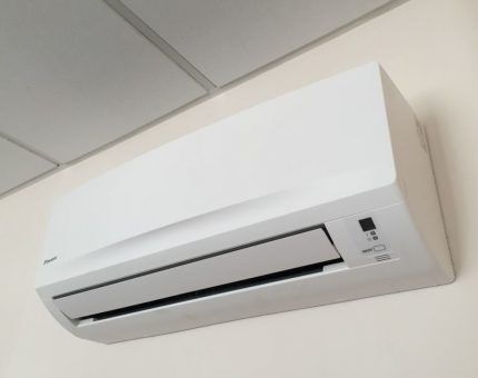 Perapi jenama Daikin