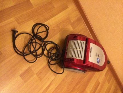 Problems with the automatic cord rewind of a vacuum cleaner