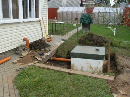 Sealed septic tank